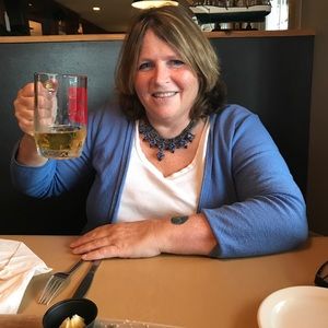 Meet your Posher, Cynthia